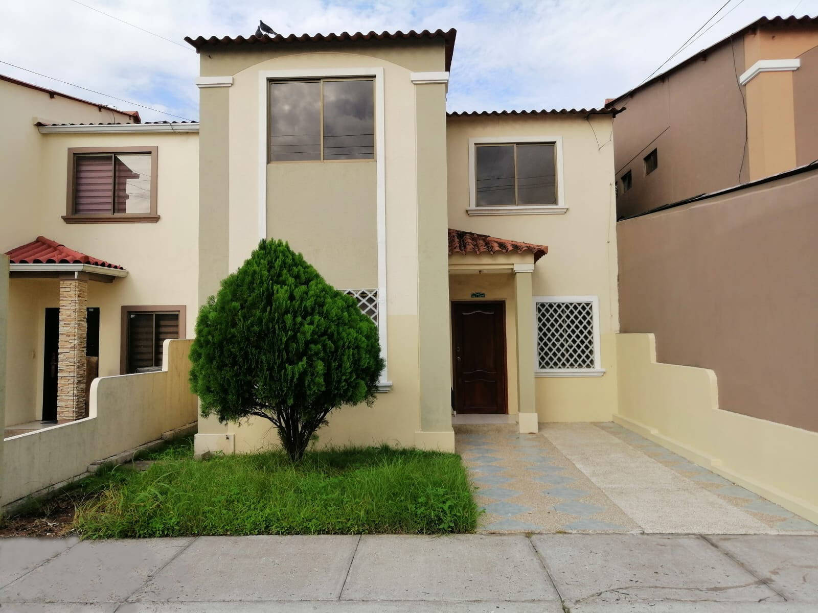 #1361 - Casa para Venta en Guayaquil - G