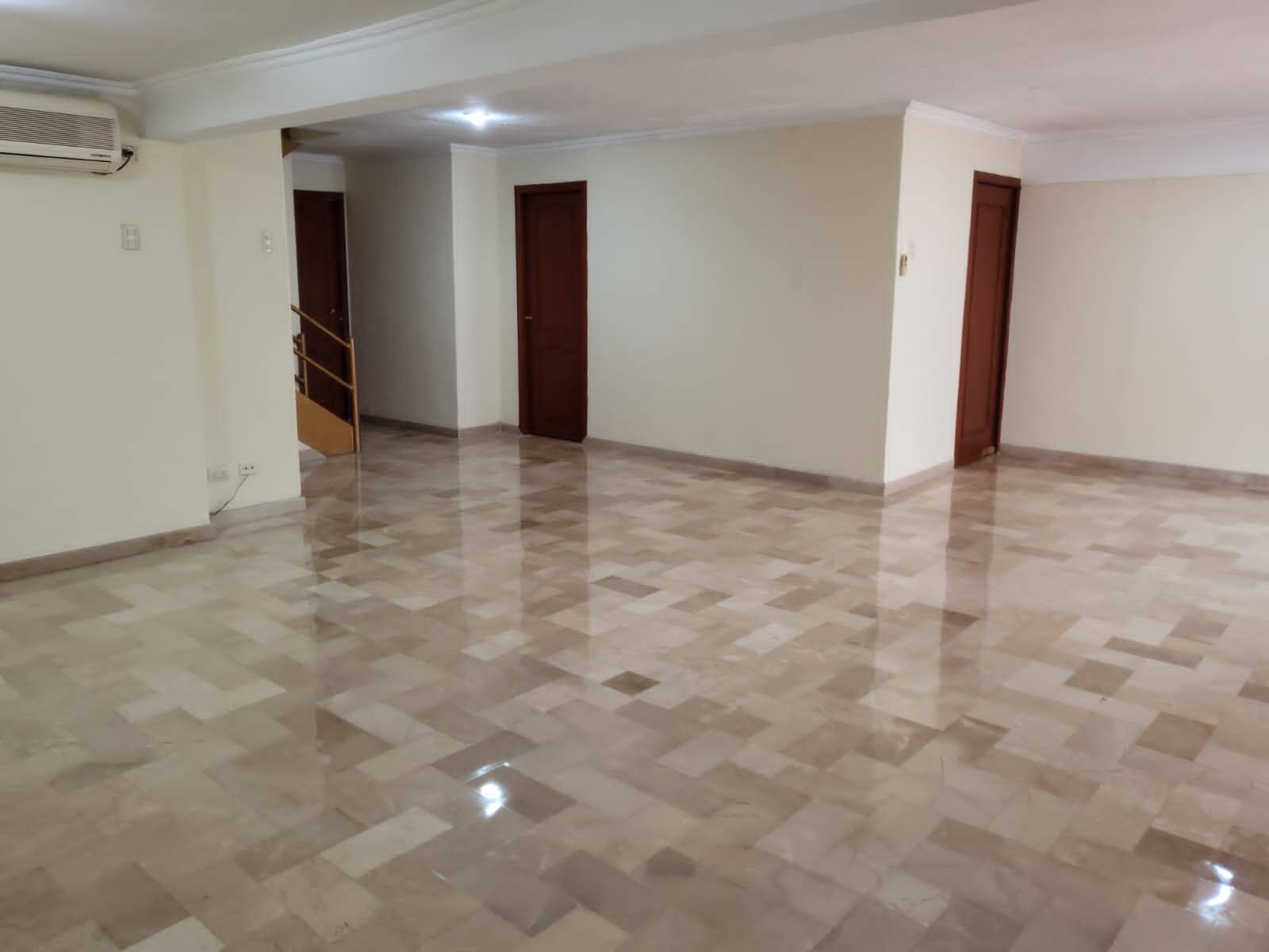 #1445 - Casa para Alquiler en Guayaquil - G