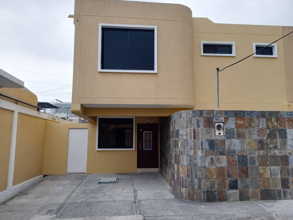 #1965 - Casa para Alquiler en Guayaquil - G