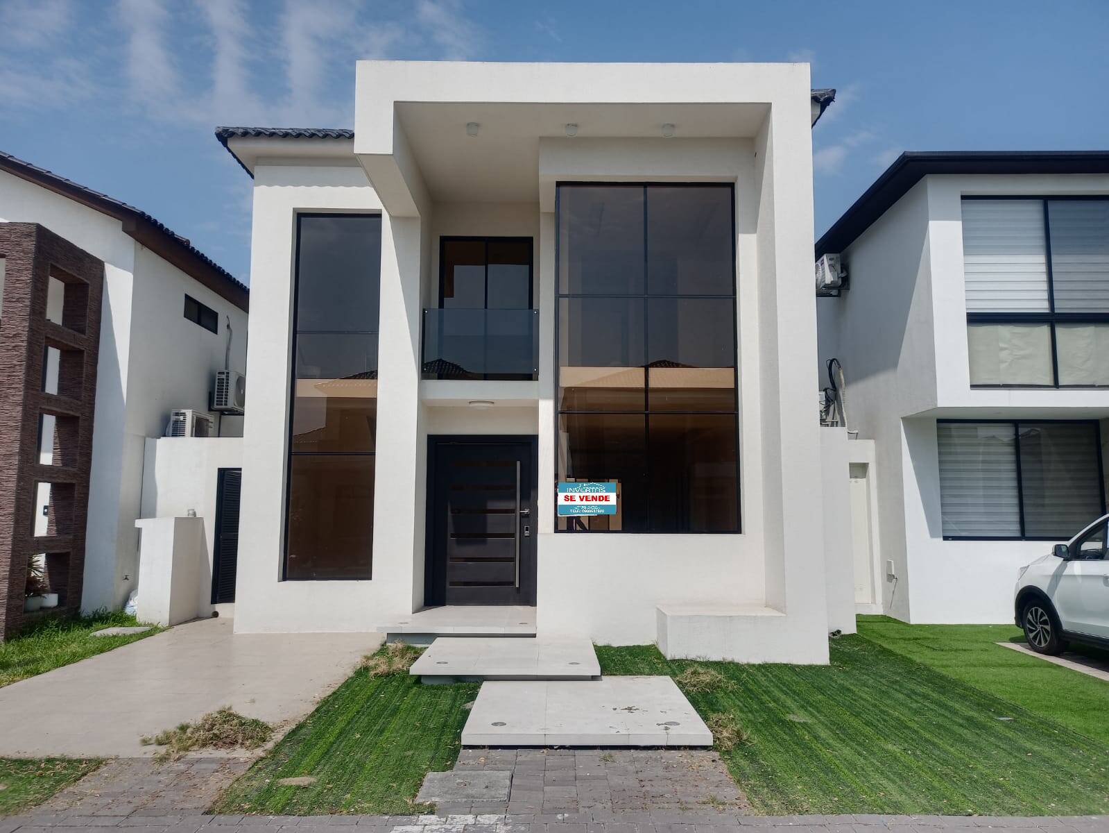 #2060 - Casa para Venta en Guayaquil - G