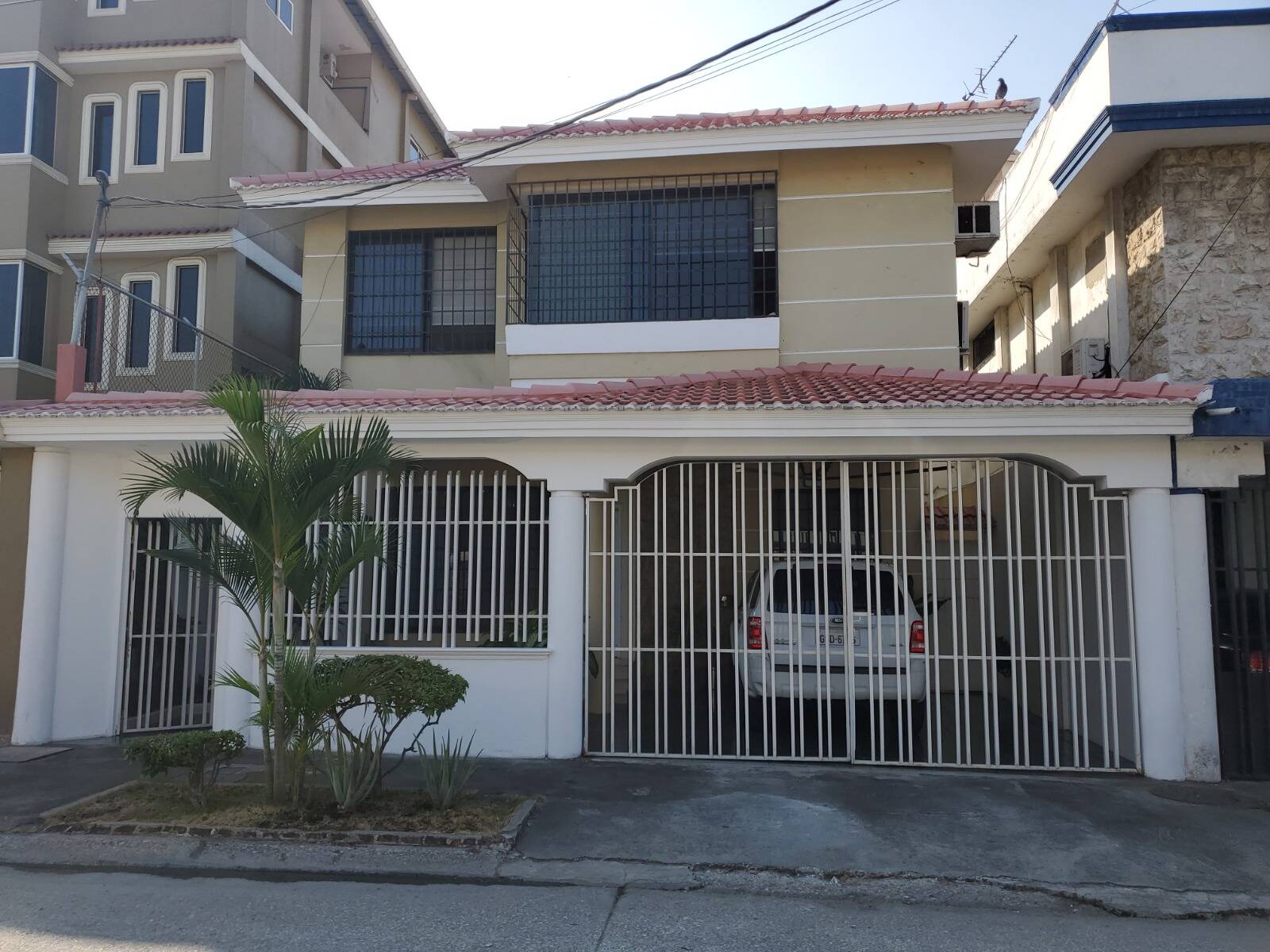 #2330 - Casa para Venta en Guayaquil - G