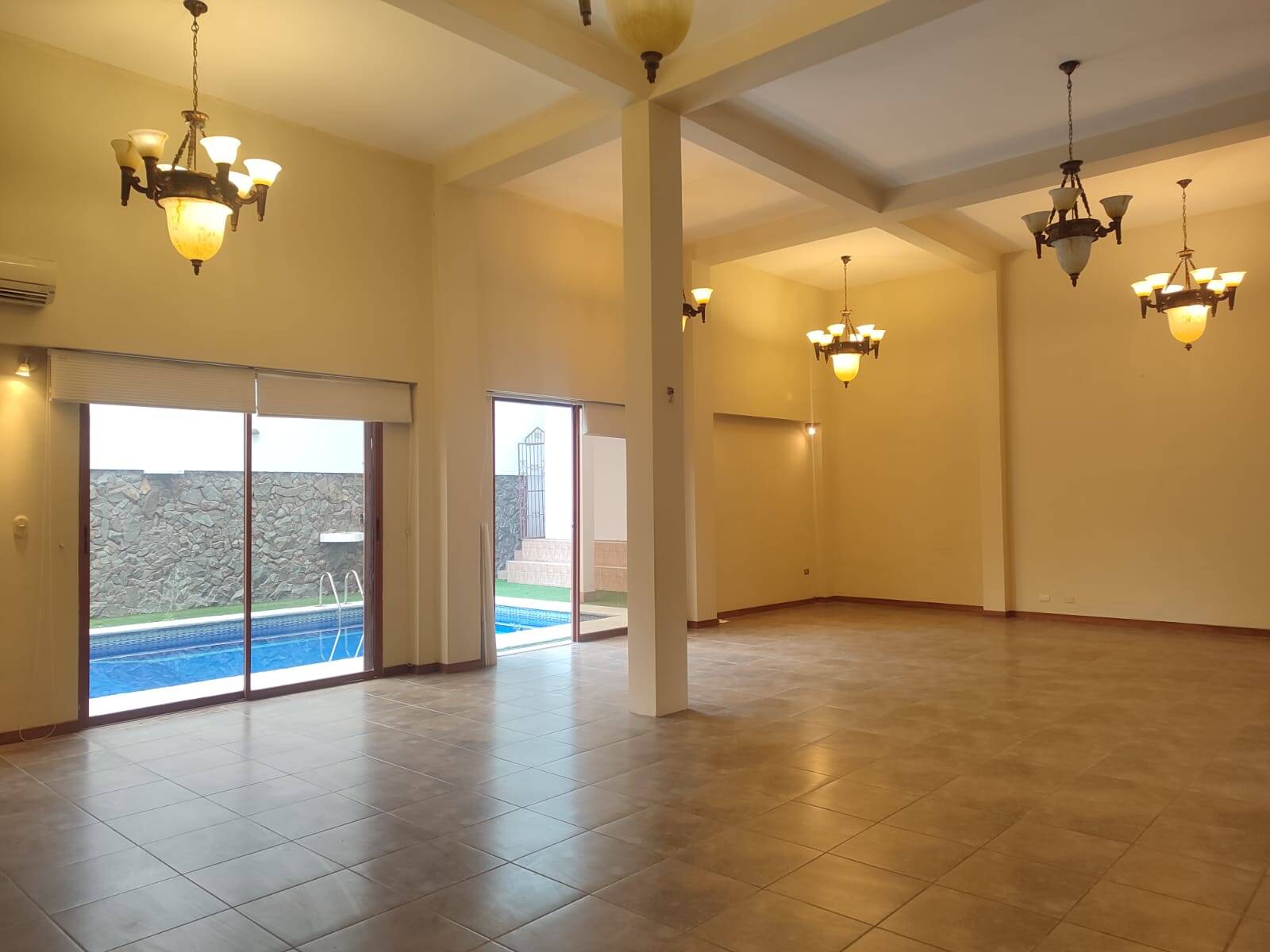#2467 - Departamento para Alquiler en Guayaquil - G