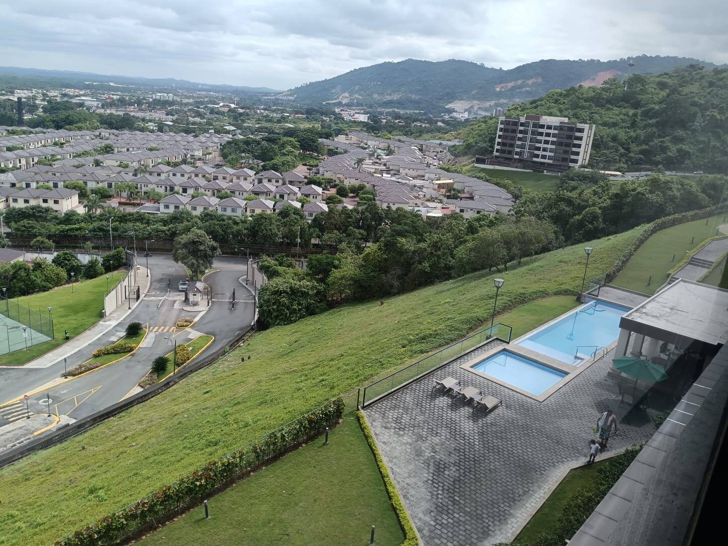 #2551 - Departamento para Alquiler en Guayaquil - G