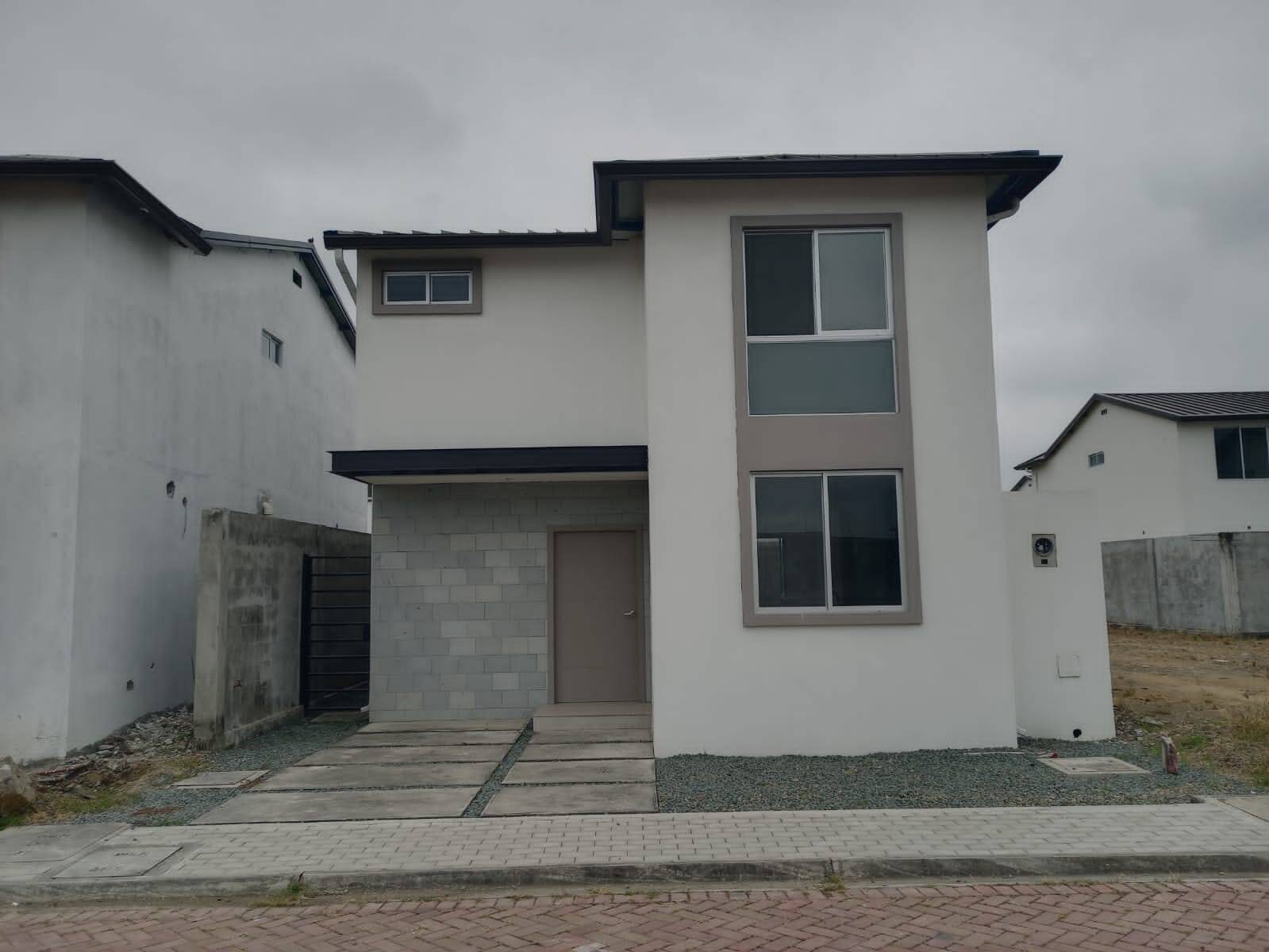 #2591 - Casa para Venta en Guayaquil - G