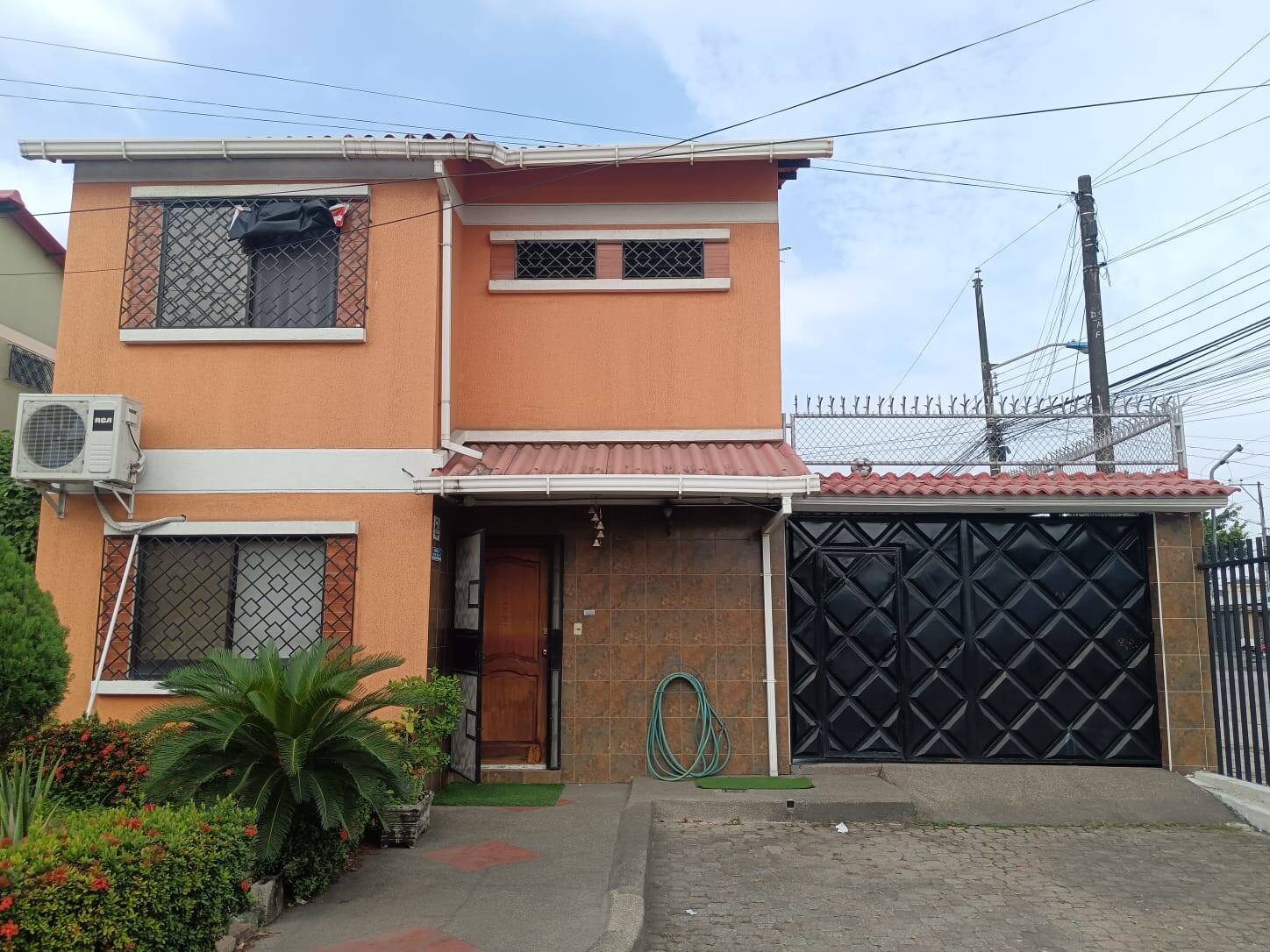 #2619 - Casa para Venta en Guayaquil - G