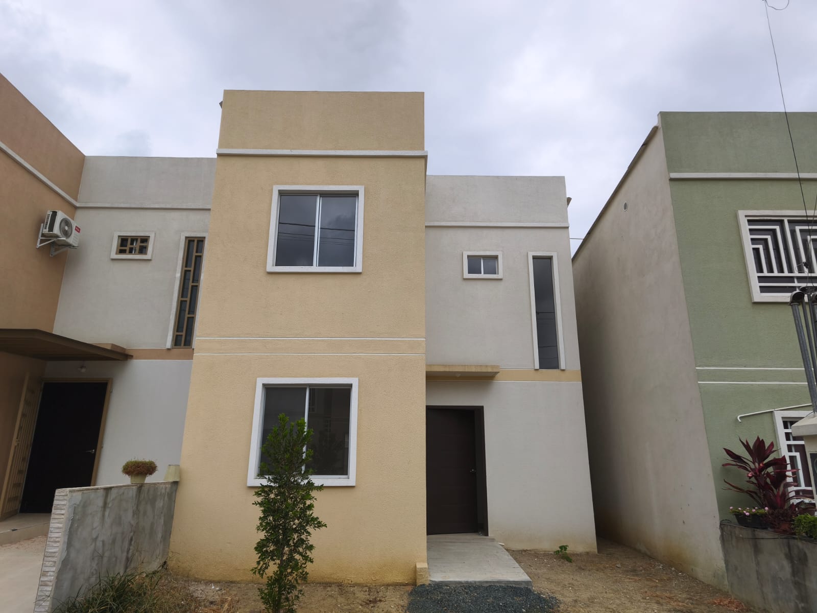 #2696 - Casa para Alquiler en Guayaquil - G