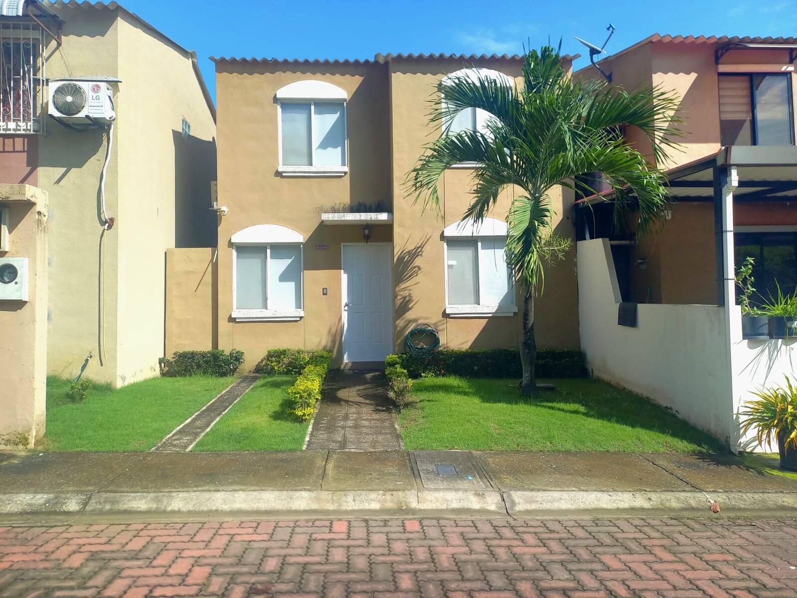 #2727 - Casa para Venta en Guayaquil - G