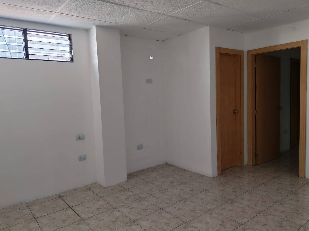 #2750 - Consultorio para Alquiler en Guayaquil - G