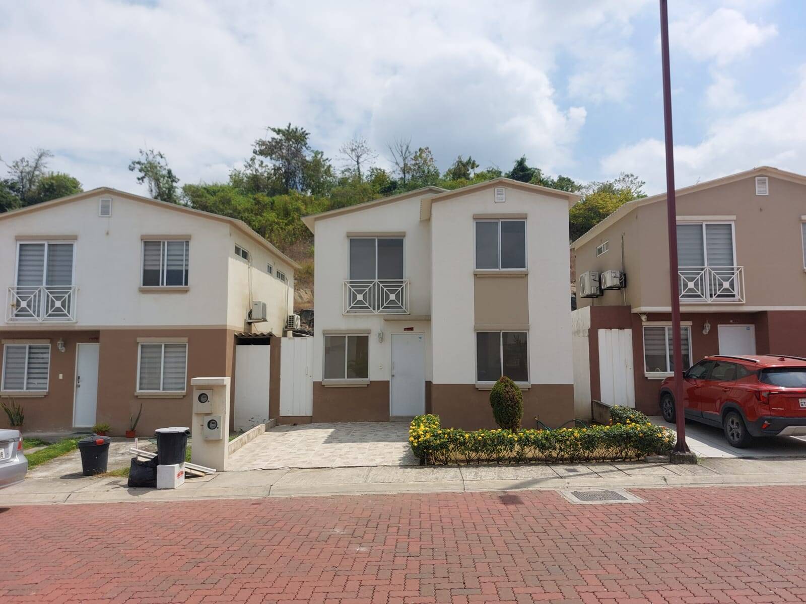 #2802 - Casa para Alquiler en Guayaquil - G