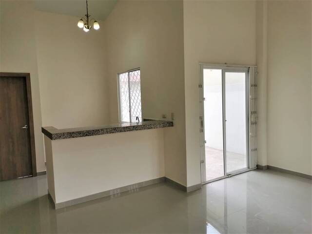Casa para Venta en Guayaquil - 4