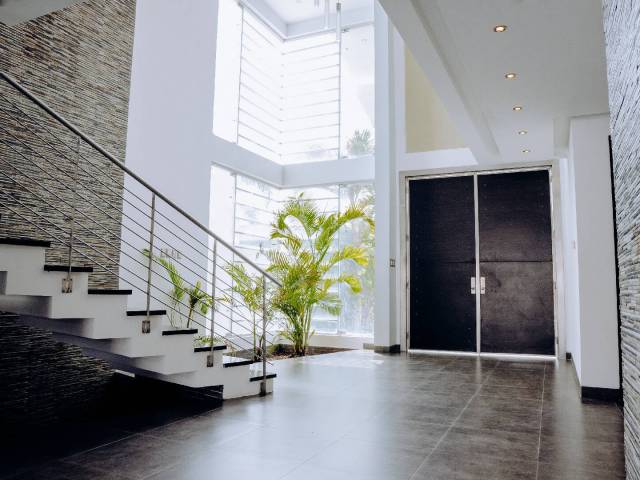 #303 - Casa para Venta en Guayaquil - G