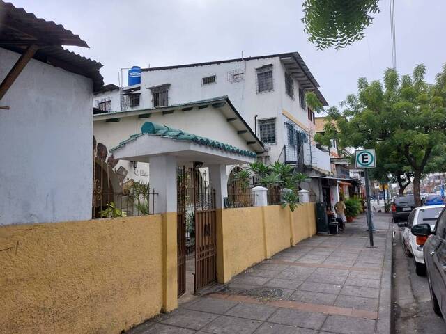 #1628 - Conjunto Comercial para Venta en Guayaquil - G