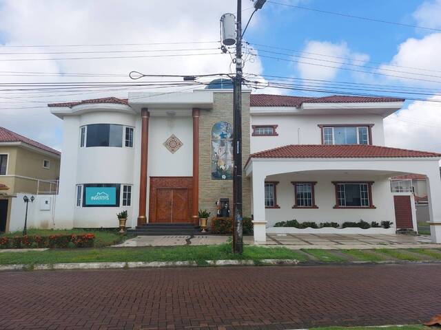 #1801 - Casa para Alquiler en Guayaquil - G