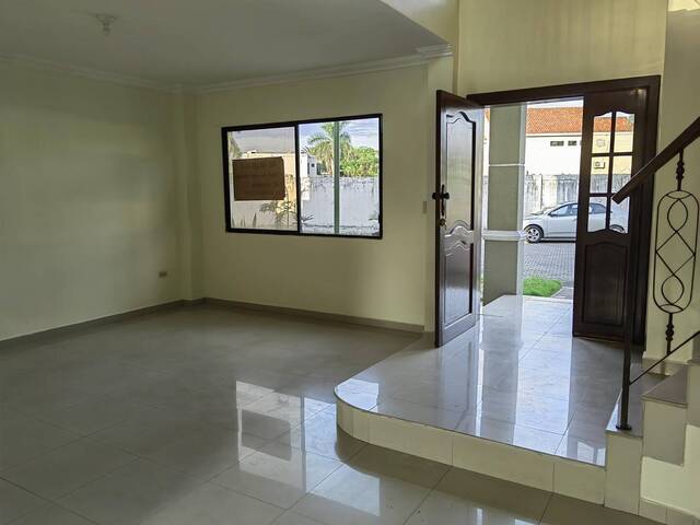 #1831 - Casa para Alquiler en Guayaquil - G
