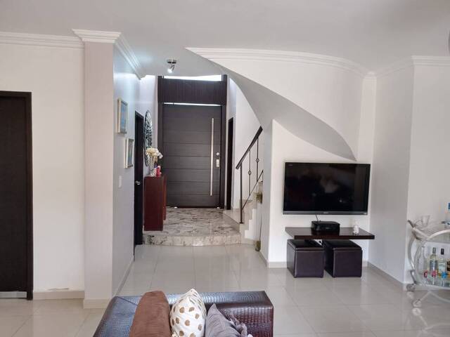 #1880 - Casa para Venta en Guayaquil - G - 3