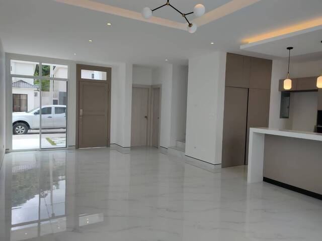 Casa para Venta en Guayaquil - 5