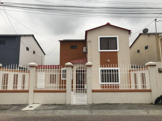 #1994 - Casa para Alquiler en Guayaquil - G - 1