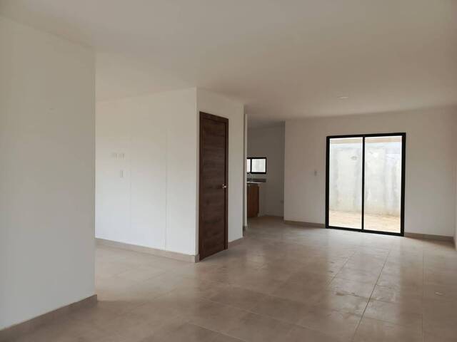 #1926 - Casa para Venta en Guayaquil - G