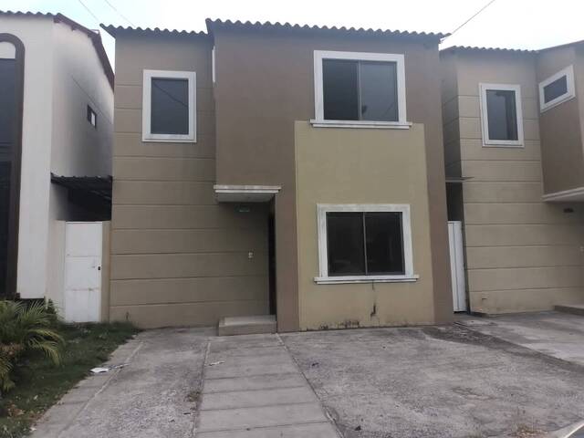 #2072 - Casa para Alquiler en Guayaquil - G