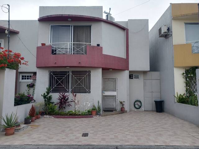 Venta en Urbanización Santorini - Guayaquil