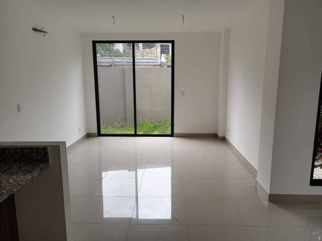 #2105 - Departamento para Venta en Guayaquil - G