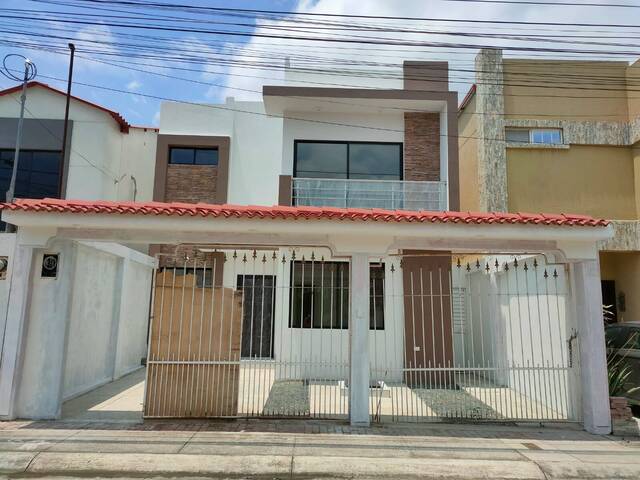 Venta en Urbanización Villa Club - Guayaquil