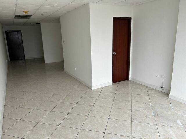 #2213 - Oficina para Venta en Guayaquil - G - 3