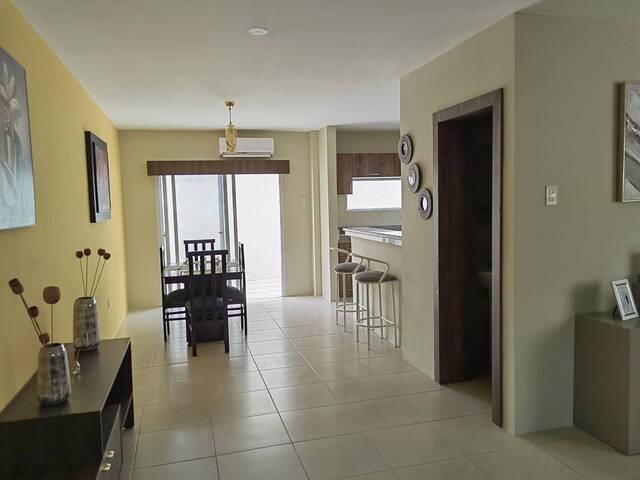 #2305 - Casa para Venta en Guayaquil - G