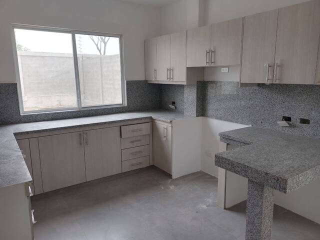 Casa para Venta en Guayaquil - 5