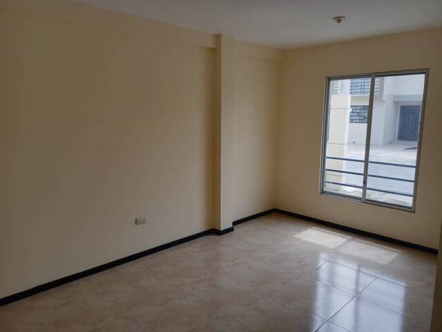 #2448 - Casa para Venta en Guayaquil - G