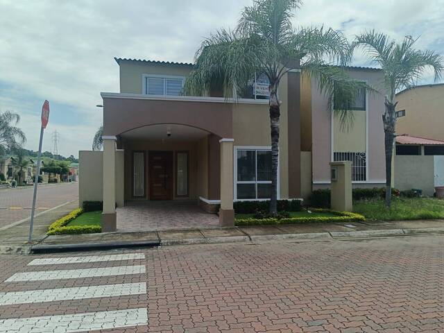 #2531 - Casa para Venta en Guayaquil - G - 1