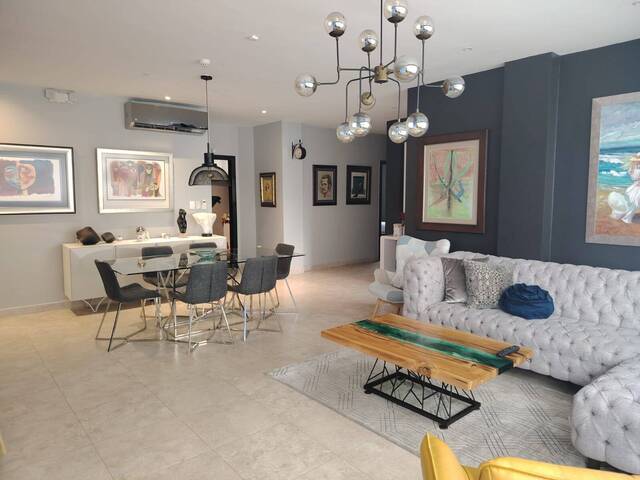 Venta en Urbanización Santa Cecilia - Guayaquil