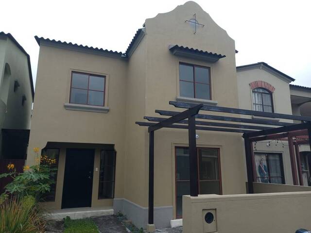 #2590 - Casa para Venta en Guayaquil - G - 1