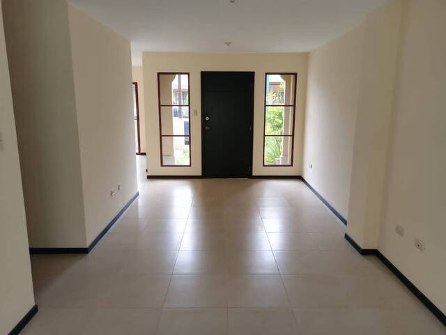#2590 - Casa para Venta en Guayaquil - G - 3