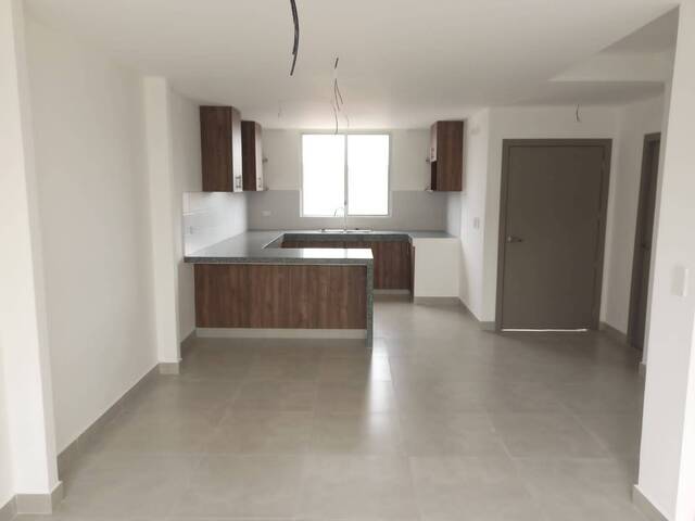 #2591 - Casa para Venta en Guayaquil - G