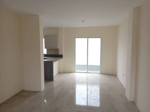 #2595 - Casa para Venta en Guayaquil - G - 2