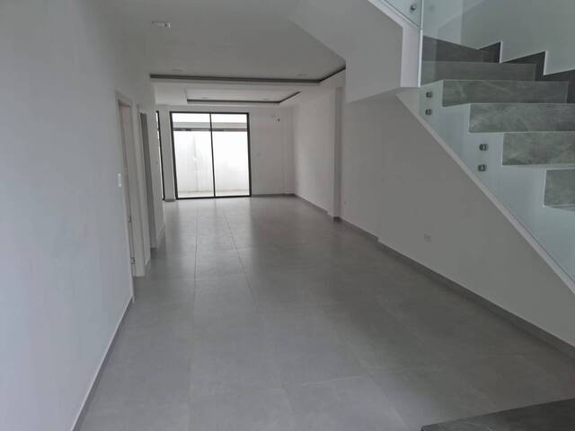 #2342 - Casa para Venta en Guayaquil - G