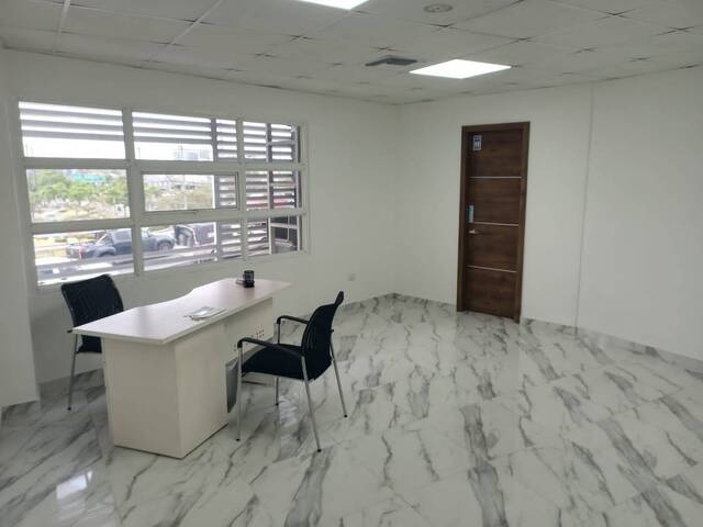#2606 - Oficina para Venta en Guayaquil - G - 2