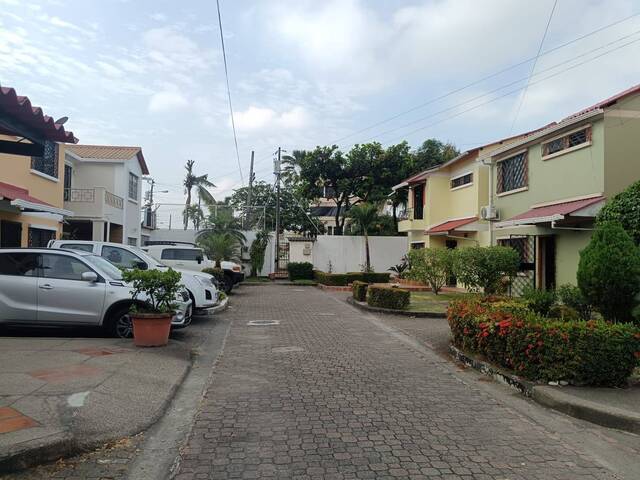 #2619 - Casa para Venta en Guayaquil - G - 3