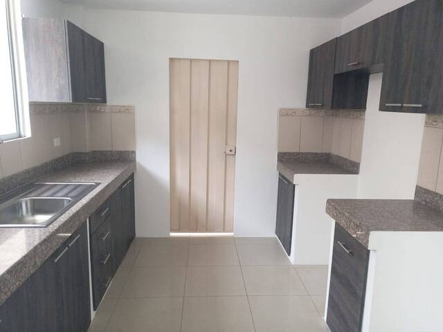 #2663 - Casa para Venta en Guayaquil - G - 2