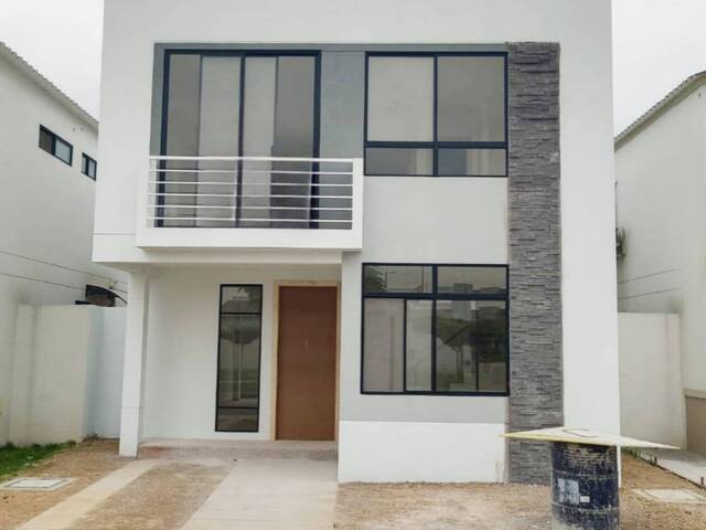 Venta en Urbanización LA JOYA - Guayaquil