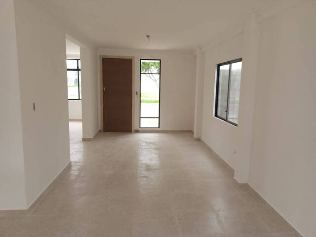 #2677 - Casa para Venta en Guayaquil - G - 3