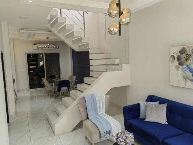 #2698 - Casa para Venta en Guayaquil - G - 2