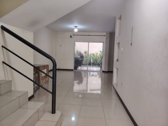 #2736 - Casa para Venta en Guayaquil - G