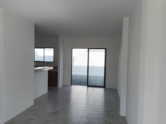 #2749 - Casa para Alquiler en Guayaquil - G