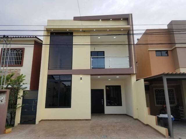 Alquiler en Urbanización Bonaterra - Guayaquil